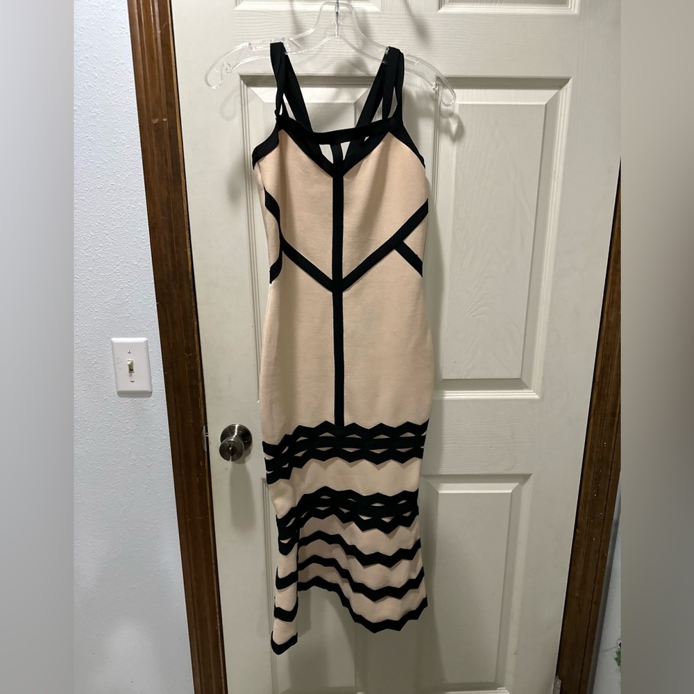 Great fun dress!!! Wore once in Jamaica!!